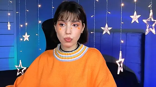 Snapshot of Stacy_Gonzales_ chatting on 10.31.25 Stacy Gonzales online show from 10.31.25