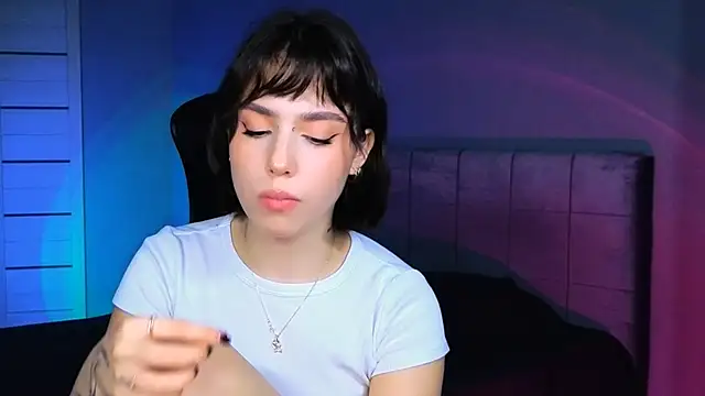 Snapshot of Stacy_Gonzales_ chatting on 11.11.25 Stacy Gonzales online show from 11.11.25