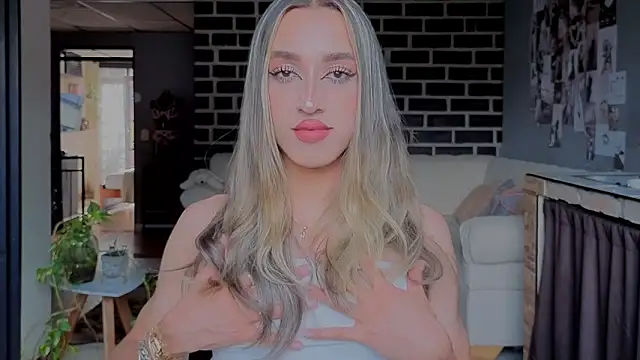 Goddivaa online show from 04.14.26