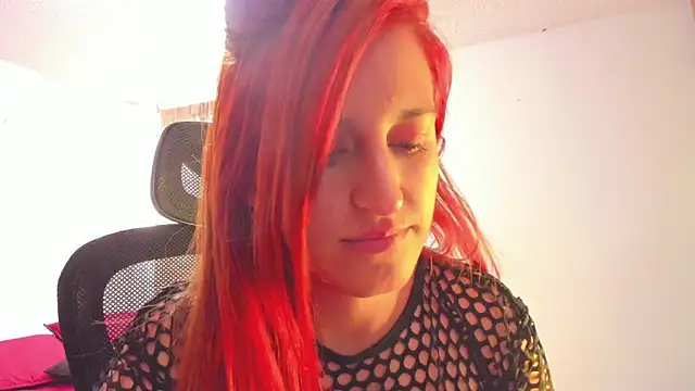 GiaRoussel online show from 04.18.26