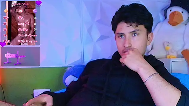 santyago taylor online show from 10.08.25