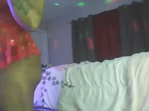 Snapshot of YourFaceMyThrone27 chatting on 03.22.25 YourFaceMyThrone27 online show from 03.22.25