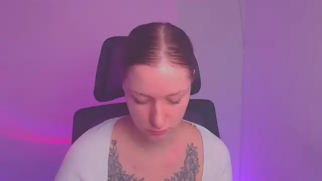 Snapshot of Fantasy_July chatting on 12.21.24 Fantasy July online show from 12.21.24