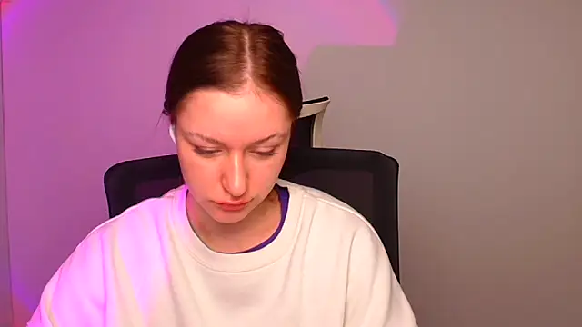 Snapshot of Fantasy_July chatting on 12.23.24 Fantasy July online show from 12.23.24