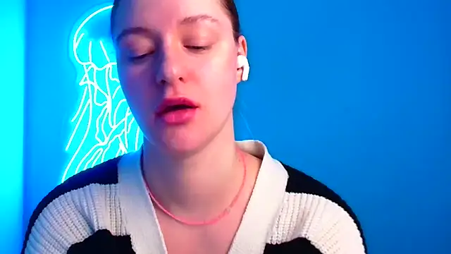 Snapshot of Fantasy_July chatting on 01.24.25 Fantasy July online show from 01.24.25