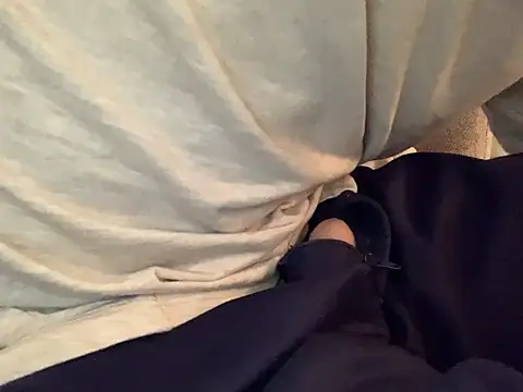 Snapshot of skatebored chatting on 12.29.24 skatebored online show from 12.29.24