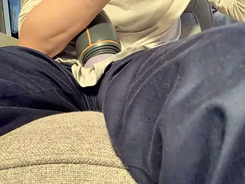 Snapshot of skatebored chatting on 12.30.24 skatebored online show from 12.30.24