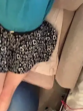 Snapshot of skatebored chatting on 01.01.25 skatebored online show from 01.01.25