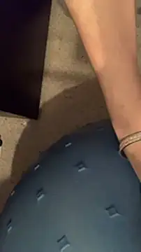 Snapshot of skatebored chatting on 01.01.25 skatebored online show from 01.01.25