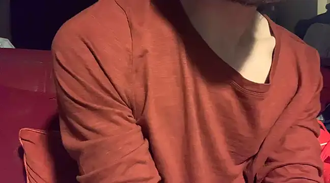 Snapshot of skatebored chatting on 03.11.25 skatebored online show from 03.11.25