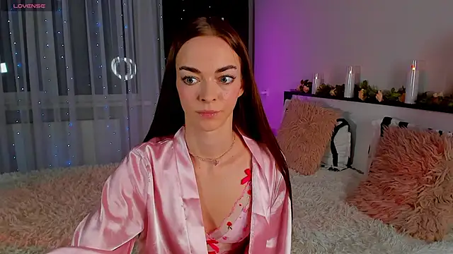 Snapshot of Undertheskin chatting on 03.15.25 Undertheskin online show from 03.15.25