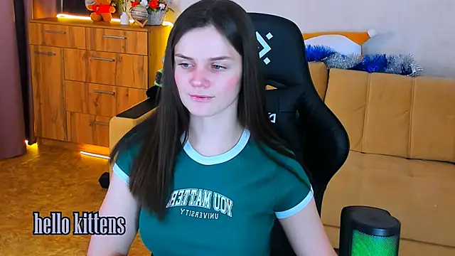 Lora Cain online show from 12.14.24