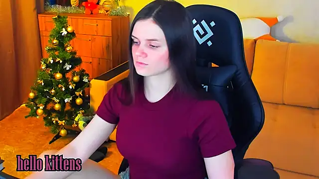 Lora Cain online show from 12.20.24