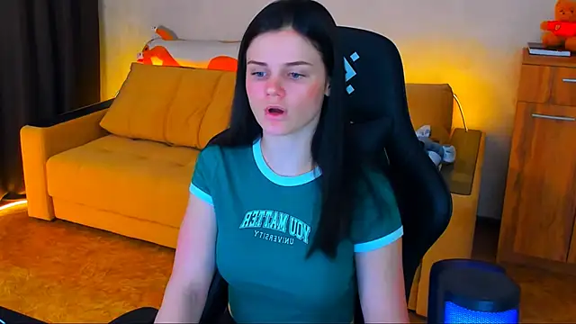 Lora Cain online show from 01.15.25