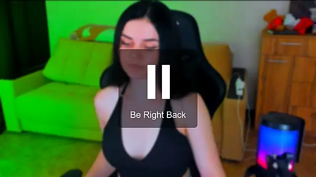 Lora Cain online show from 02.10.25