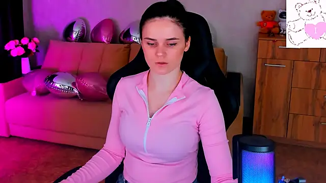 Lora Cain online show from 02.14.25