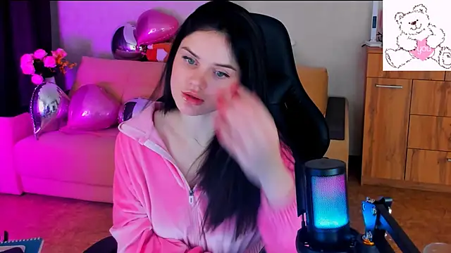 Lora Cain online show from 02.22.25