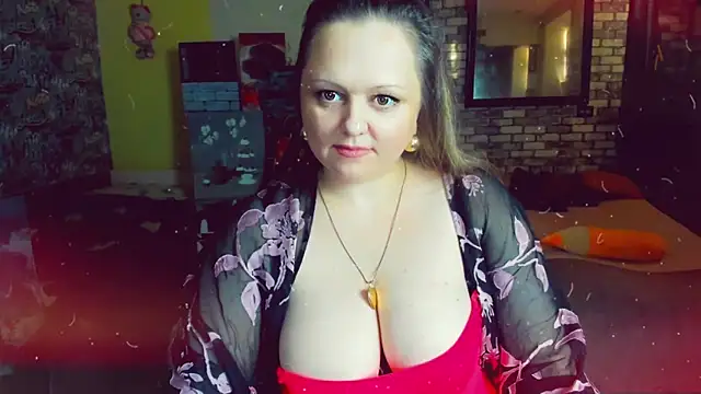 KlaraHoll online show from 12.14.24