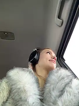 -Sexy Barbie- online show from 02.28.25