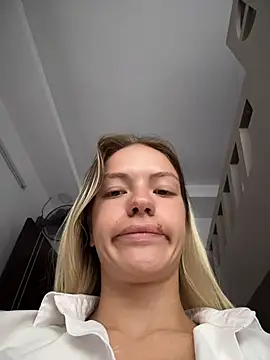 Snapshot of -Sexy_Barbie- chatting on 05.17.26 -Sexy Barbie- online show from 05.17.26