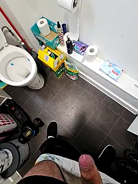 Snapshot of eric69_69 chatting on 10.03.25 eric69 69 online show from 10.03.25