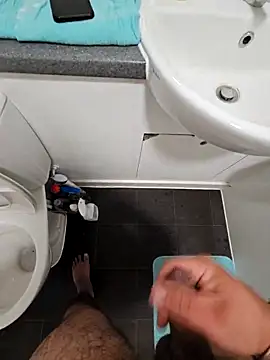 Snapshot of eric69_69 chatting on 10.06.25 eric69 69 online show from 10.06.25