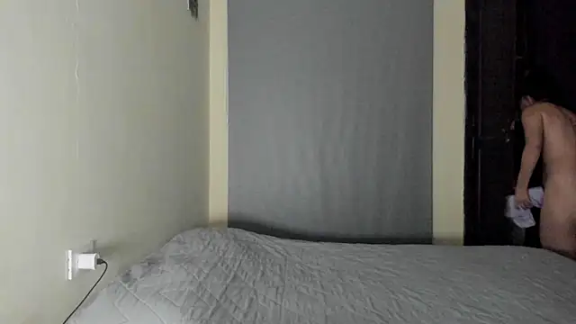 Snapshot of atenas_05_ chatting on 06.29.26 atenas 05 online show from 06.29.26