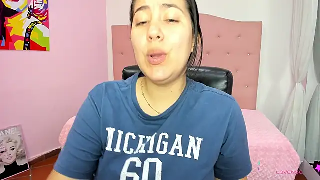 lizzaxs online show from 10.25.25