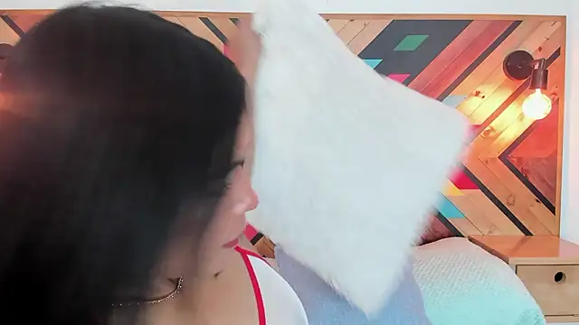 NaiirobiSwan online show from 02.28.26