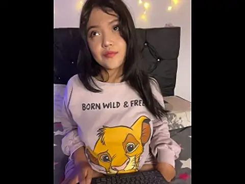 alisson carolina73 online show from 11.17.25