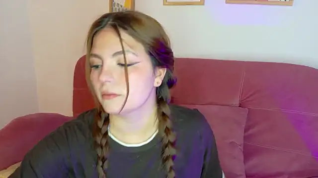 Juanita owens online show from 04.11.26