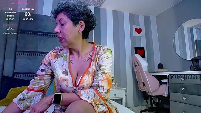 Julianewell online show from 01.09.26