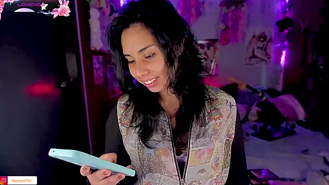 Snapshot of kiki_cavilll chatting on 03.18.25 kiki cavilll online show from 03.18.25