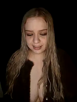 cansuozell online show from 10.20.25