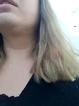 cansuozell online show from 11.26.25