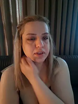 cansuozell online show from 04.22.26