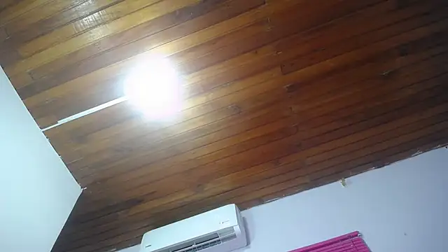 KOURTNEY-- online show from 10.07.25