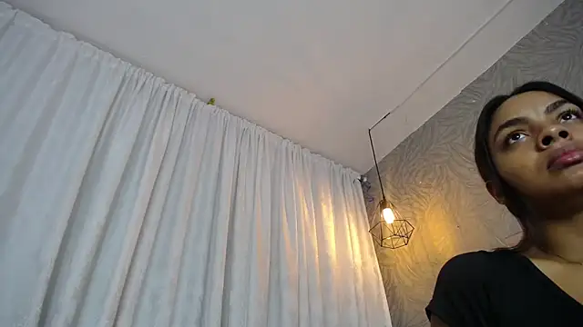 KOURTNEY-- online show from 11.08.25