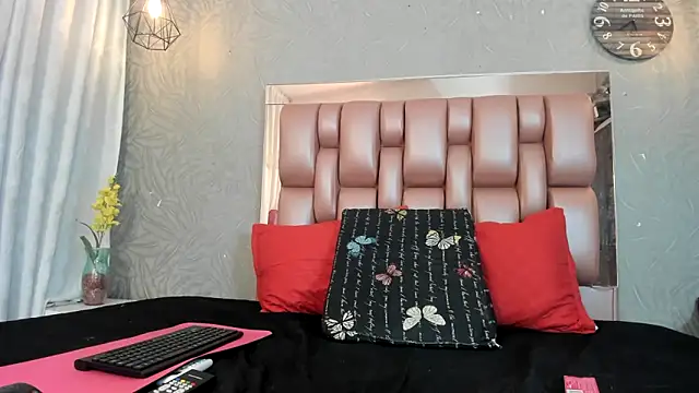 KOURTNEY-- online show from 11.10.25