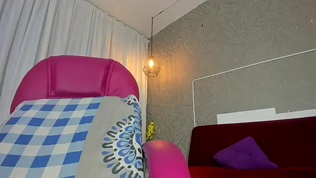 KOURTNEY-- online show from 03.06.26