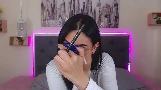 mia aira online show from 11.09.25