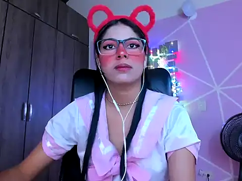  ALLYSON18  online show from 01.12.25