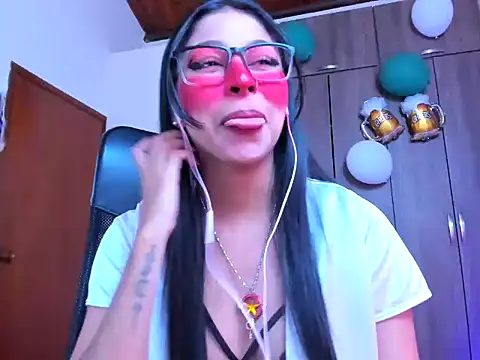  ALLYSON18  online show from 10.04.25