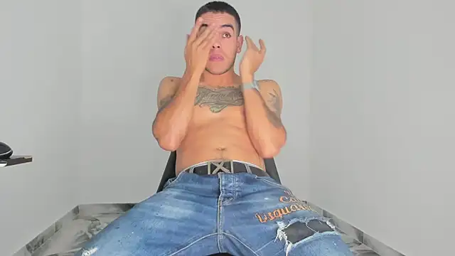 mikee scooth online show from 01.12.26