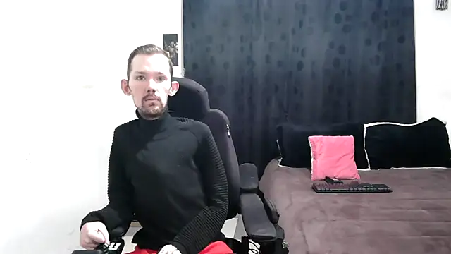 Snapshot of Sophia_and_Thomas chatting on 03.02.25 Sophia and Thomas online show from 03.02.25