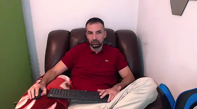 Snapshot of Leo_1617 chatting on 03.10.25 Leo 1617 online show from 03.10.25