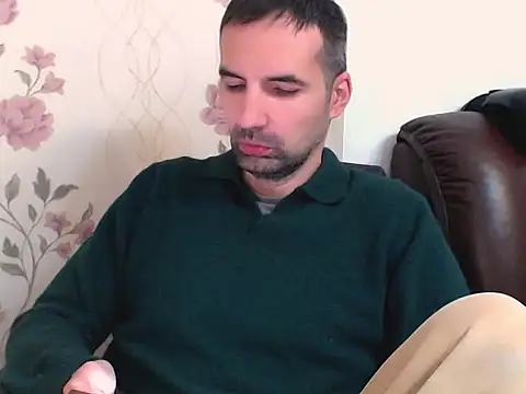 Snapshot of Leo_1617 chatting on 04.19.26 Leo 1617 online show from 04.19.26