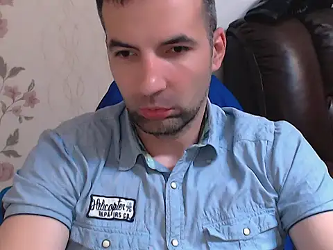 Snapshot of Leo_1617 chatting on 05.15.26 Leo 1617 online show from 05.15.26