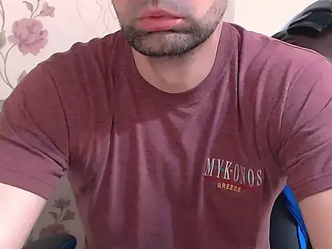 Snapshot of Leo_1617 chatting on 05.17.26 Leo 1617 online show from 05.17.26