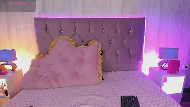 Snapshot of Karito-28 chatting on 09.10.25 Karito-28 online show from 09.10.25